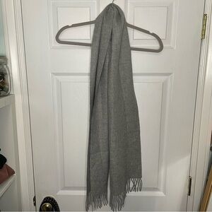 Lulu 100% Baby Alpaca Classic Hand Finished Made in Peru Grey Scarf